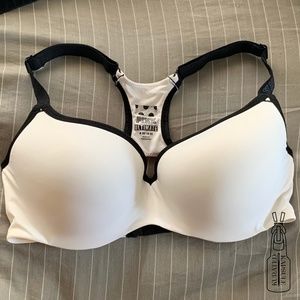 PINK (Victoria Secret) Ultimate Sports Bra